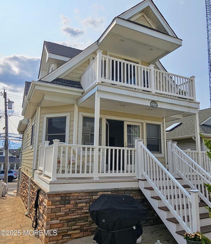 Foto principal - 110 1st Ave