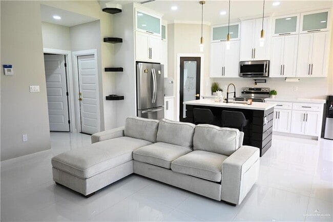 Building Photo - 6008 N Pedaso del Sol St