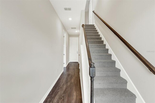Foto del edificio - 13120 Bovet Ave