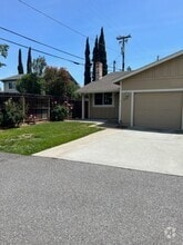 Building Photo - 15195 Pratola Ct