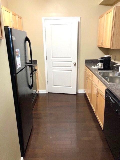 Building Photo - 401 20th St S