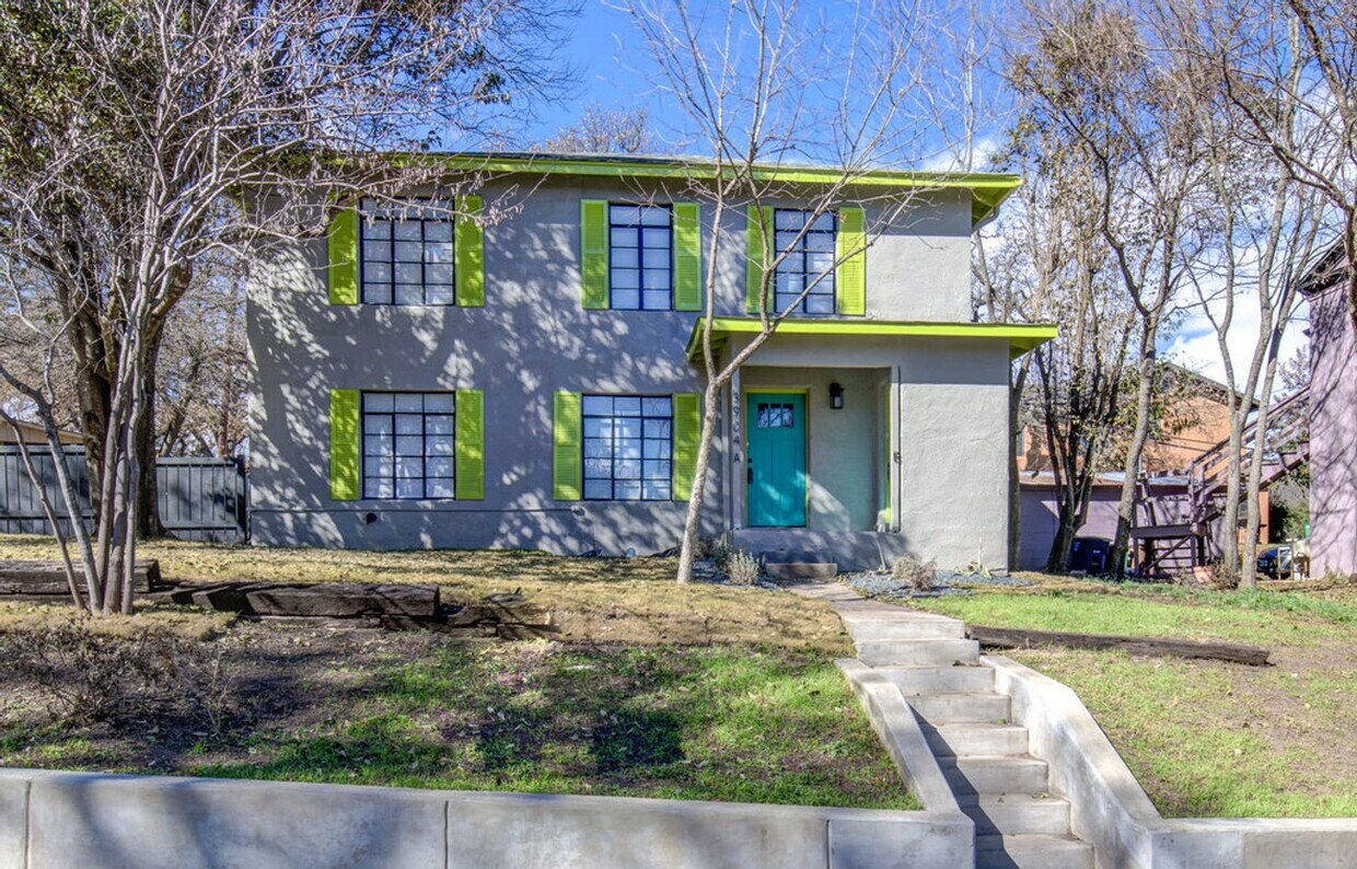 Primary Photo - 3904 Maplewood Ave