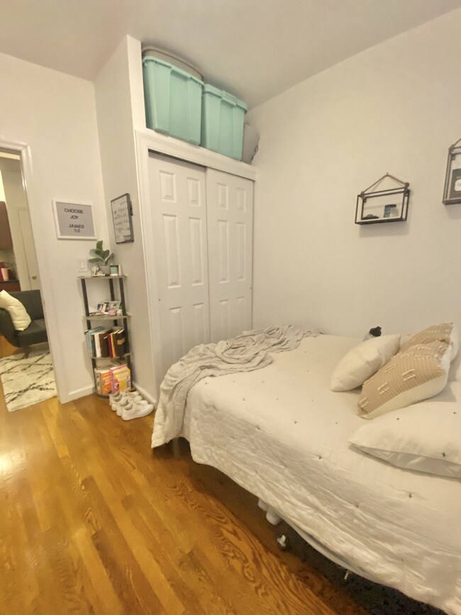 Foto del edificio - 413 E 70th St