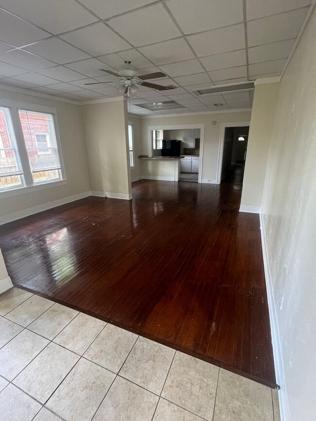 Building Photo - Cute Duplex!