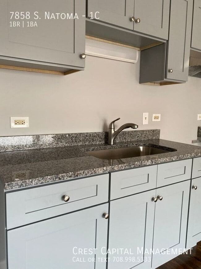 Building Photo - 7858 Natoma Ave