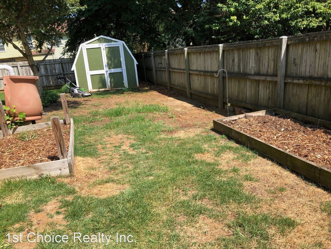 Building Photo - 3 br, 1.5 bath House - 1413 Foxwood Ct
