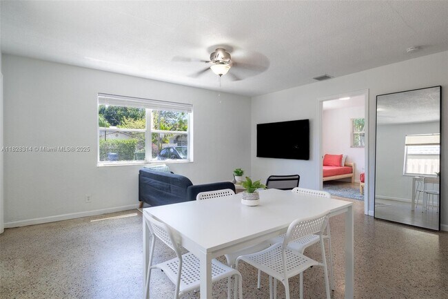 Foto del edificio - 605 SW 14th Terrace