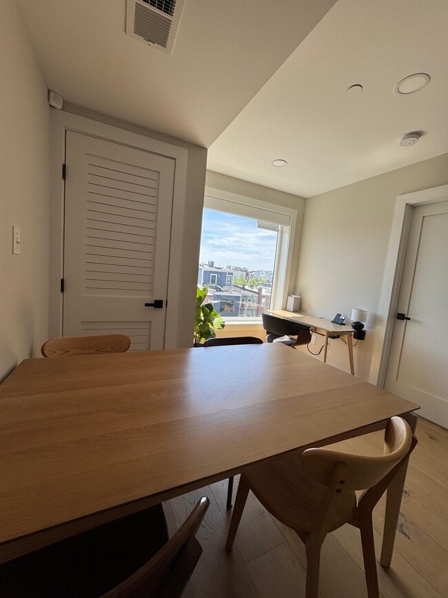 Photo - 919 12th St NE Apartment