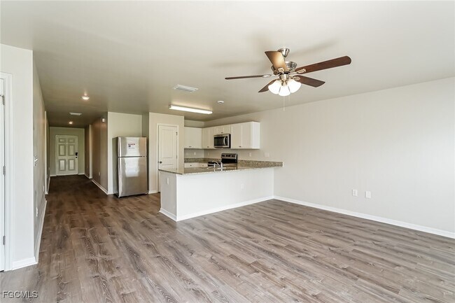 Building Photo - 4165 NE 9th Pl