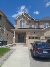 Building Photo - 30 Royal West Dr