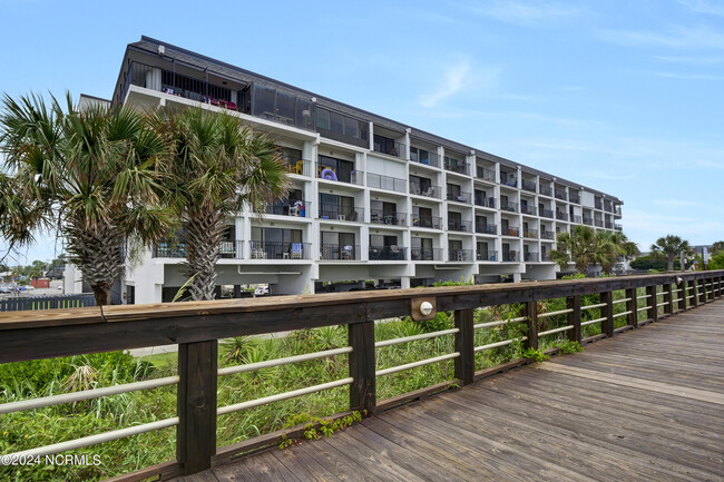 Foto del edificio - 222 Carolina Beach Ave N