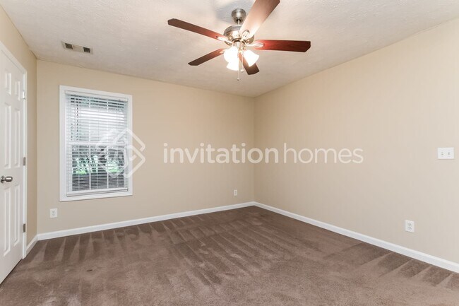 Foto del edificio - 5078 Holly Hock Dr