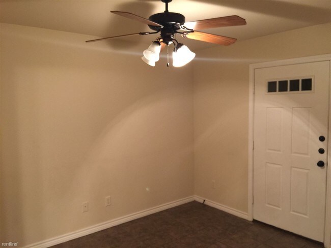 Foto del edificio - 4103 Bill Owens Pkwy