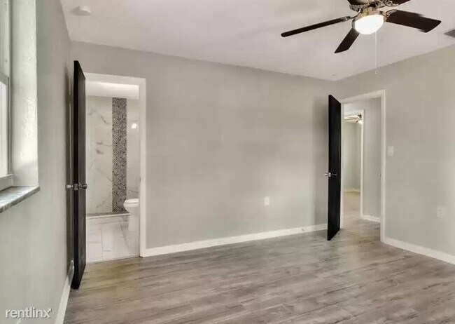 Foto del edificio - 4 br, 2.5 bath House - 910 Windsor Street ...