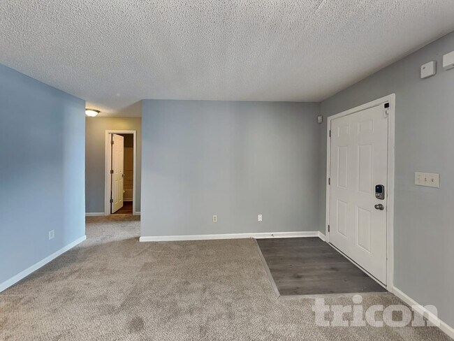 Foto del edificio - 6836 Saganaw Dr