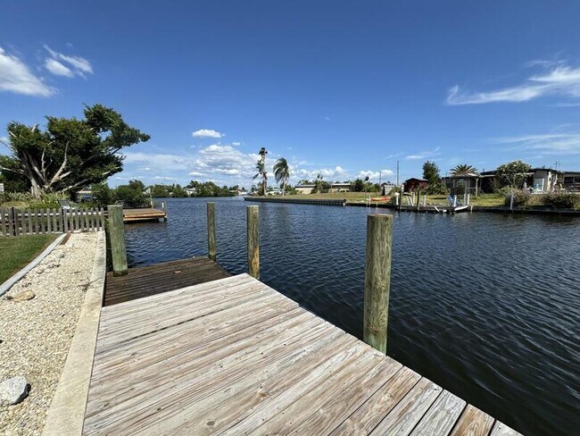 Foto del edificio - 4303 Conway Blvd