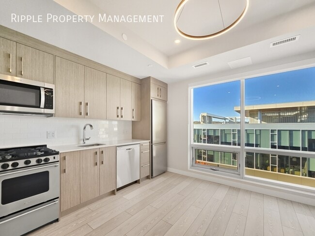 Photo du bâtiment - 110-18A 18a St NW