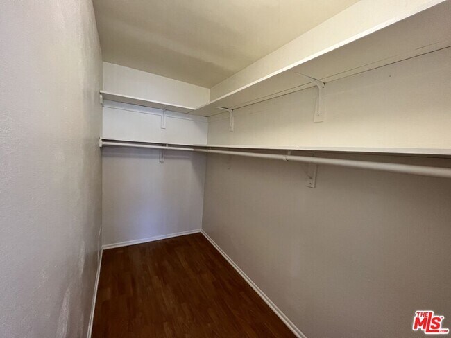 Foto del edificio - 4361 Berryman Ave