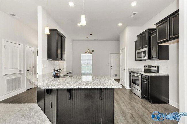Building Photo - 283 Harold Murphy Dr