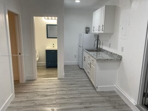 Building Photo - 3415 55th Dr E