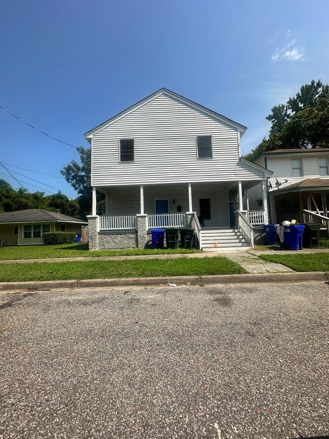 Photo - 3214 Peronne Ave Apartment