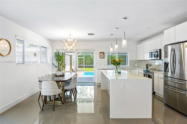 Foto del edificio - 13800 SW 78th Pl