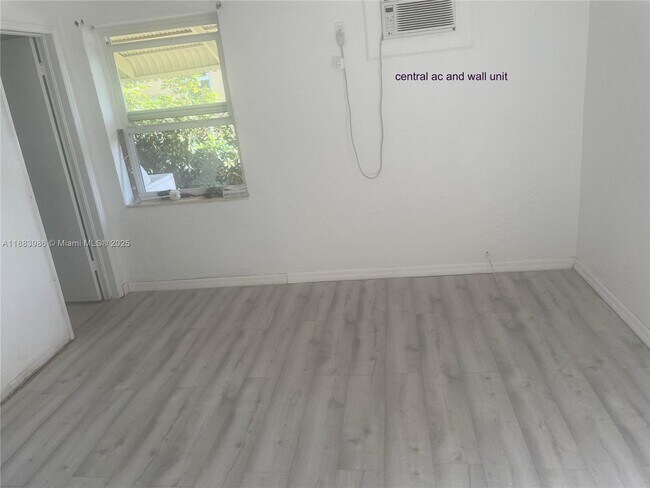 Foto del edificio - 259 NE 111th St