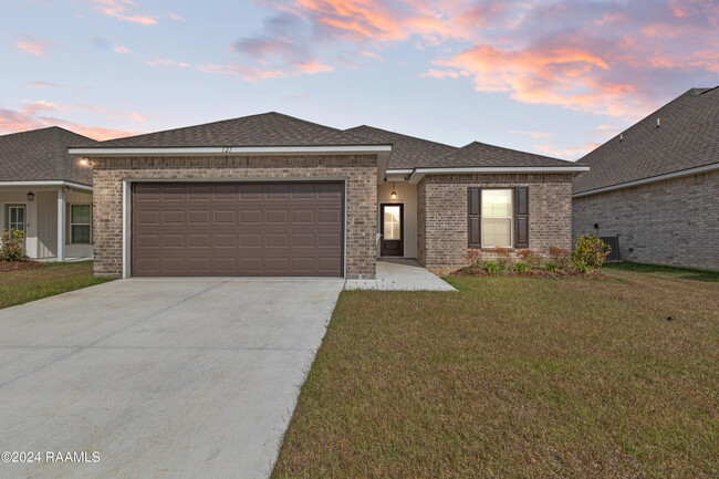 Building Photo - 121 Murphy Ln