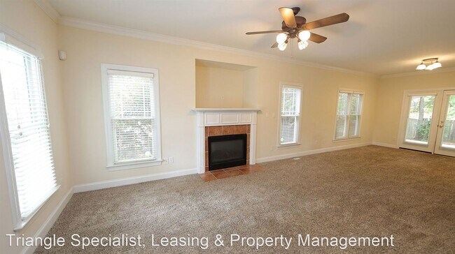 Building Photo - 3 br, 2.5 bath House - 316 Pine Nut Lane