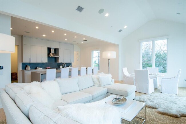 Foto del edificio - 4502 Abbott Ave