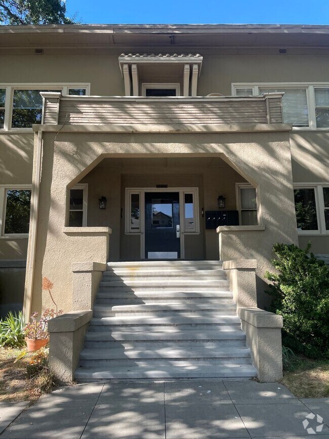 Building Photo - 2301 O St