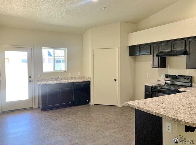Foto del edificio - 7357 E 39th St
