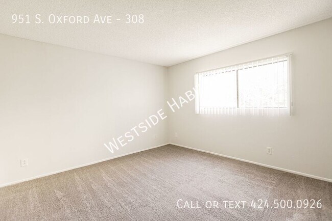 Building Photo - 951 Oxford - Gorgeous, fully renovated bui...
