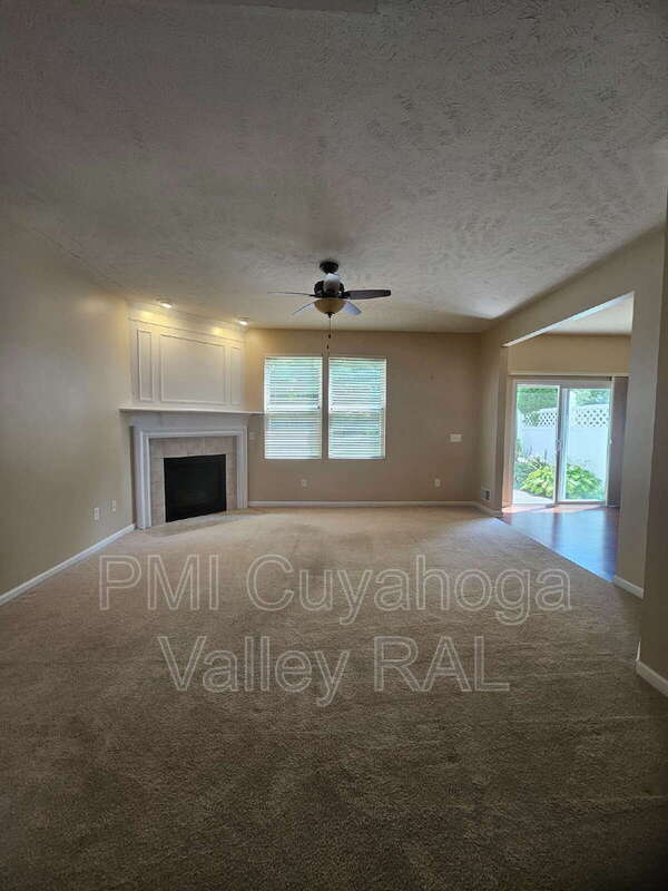 Foto del edificio - 4046 Gardiner Run
