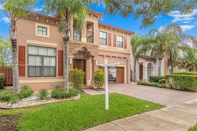 Building Photo - 642 SE 37th Pl