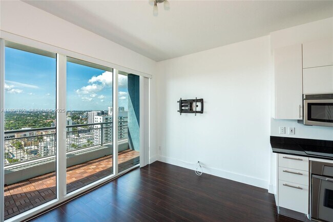 Foto del edificio - 60 SW 13th St