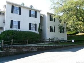 Building Photo - 28 Lexington Hills Rd