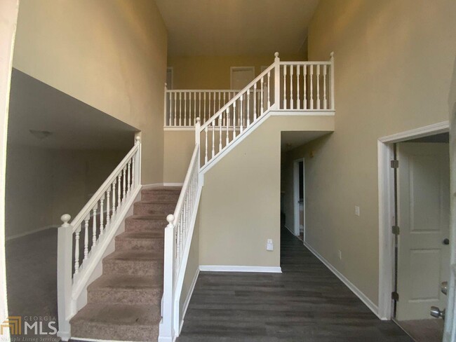 Building Photo - 2575 Captains Row