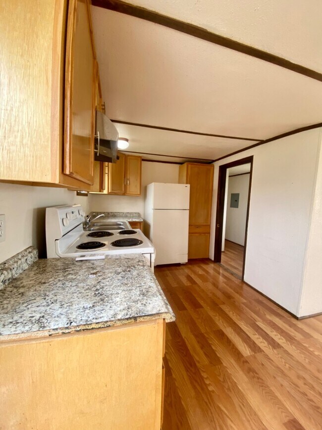 Foto del edificio - 150 Private Road 1610