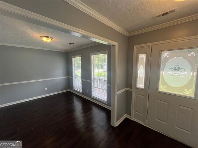 Foto del edificio - 300 Weatherly Dr