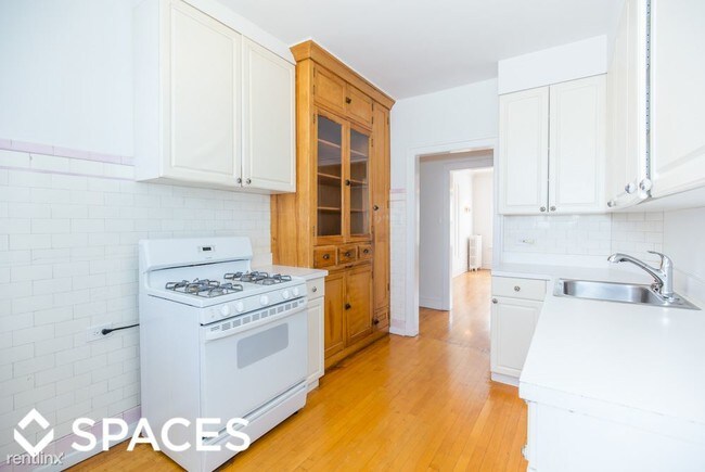 Foto del edificio - 1620 W Cullom Ave