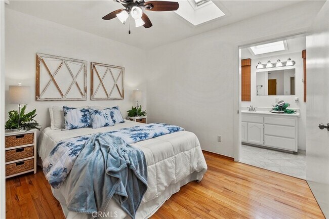 Foto del edificio - 126 Capistrano Ave