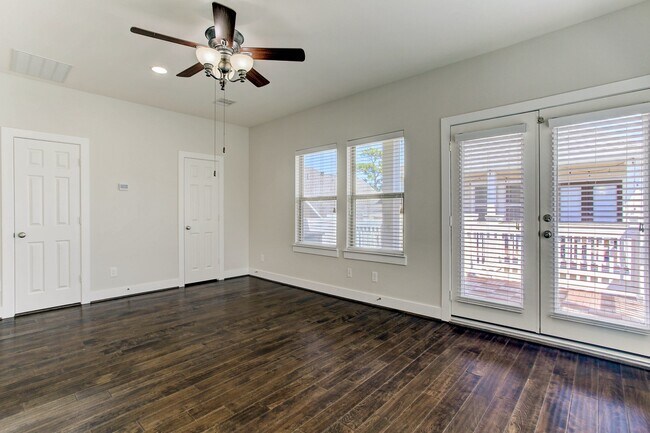 Foto del edificio - 1512 Reed Hollow Ln