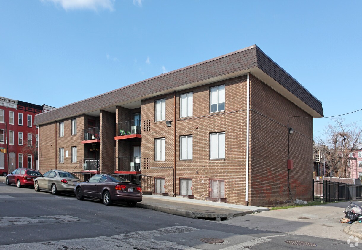 Building Photo - 410 Laurens St