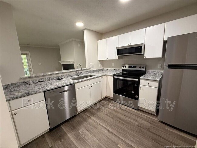 Foto del edificio - 340 Bubble Creek Ct