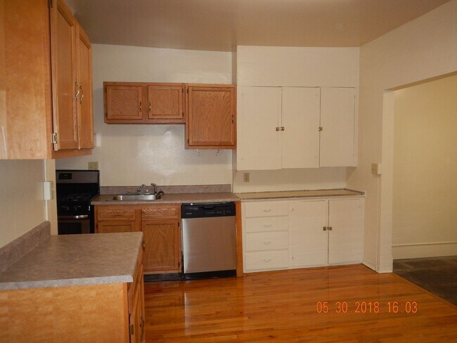 Building Photo - 430 Westcott St