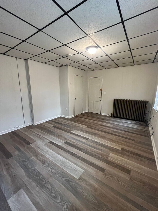 Foto del edificio - 136 E Walnut St