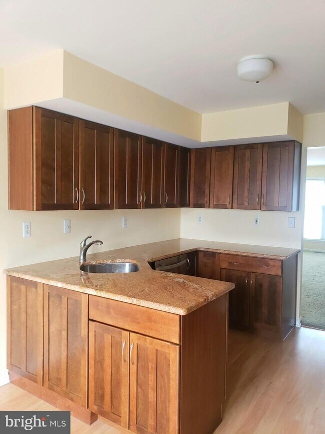 Building Photo - 1403 Stirling Ct