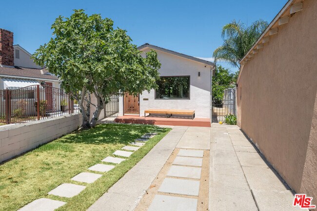 Foto del edificio - 3111 Glenhurst Ave