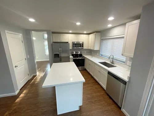 Foto del edificio - 3927 15th Ave SE